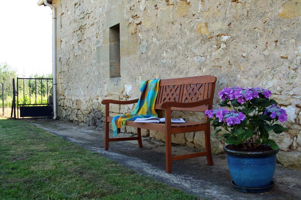 Bleu Raisin Bed and Breakfast Les Salles-de-Castillon Eksteriør billede